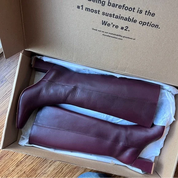 Reformation River knee high boots in ruby  Sz 7.5 new in box - Picture 6 of 16